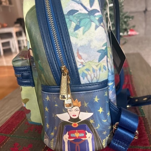 Disney Snow White and Dwarfs Loungefly Blue and Green - Picture 4 of 4